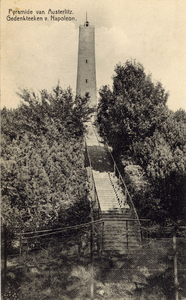 17839 Gezicht op de Pyramide van Austerlitz.N.B. Dit gedeelte van Austerlitz maakt deel uit van de gemeente Woudenberg.